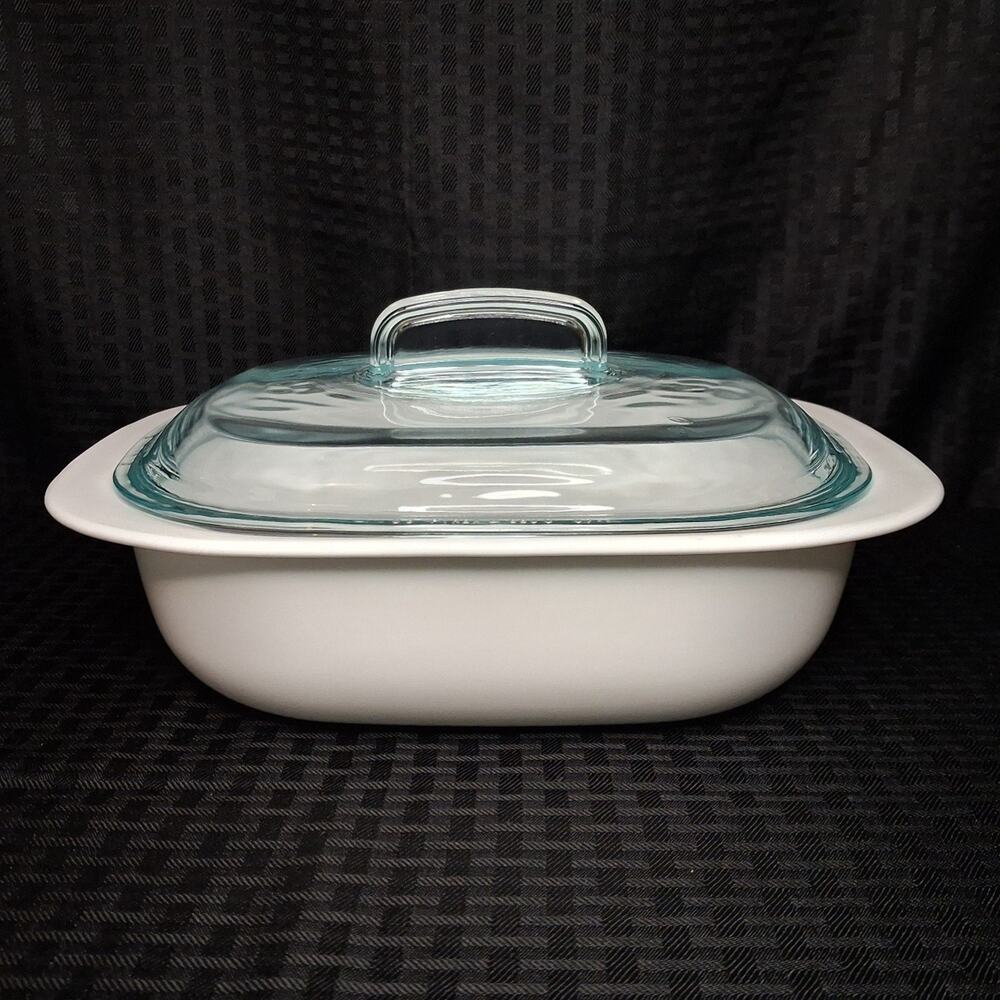Corning Ware Simply Light 2.5 Qt Casserole Baking Dish White with Glass Lid EUC